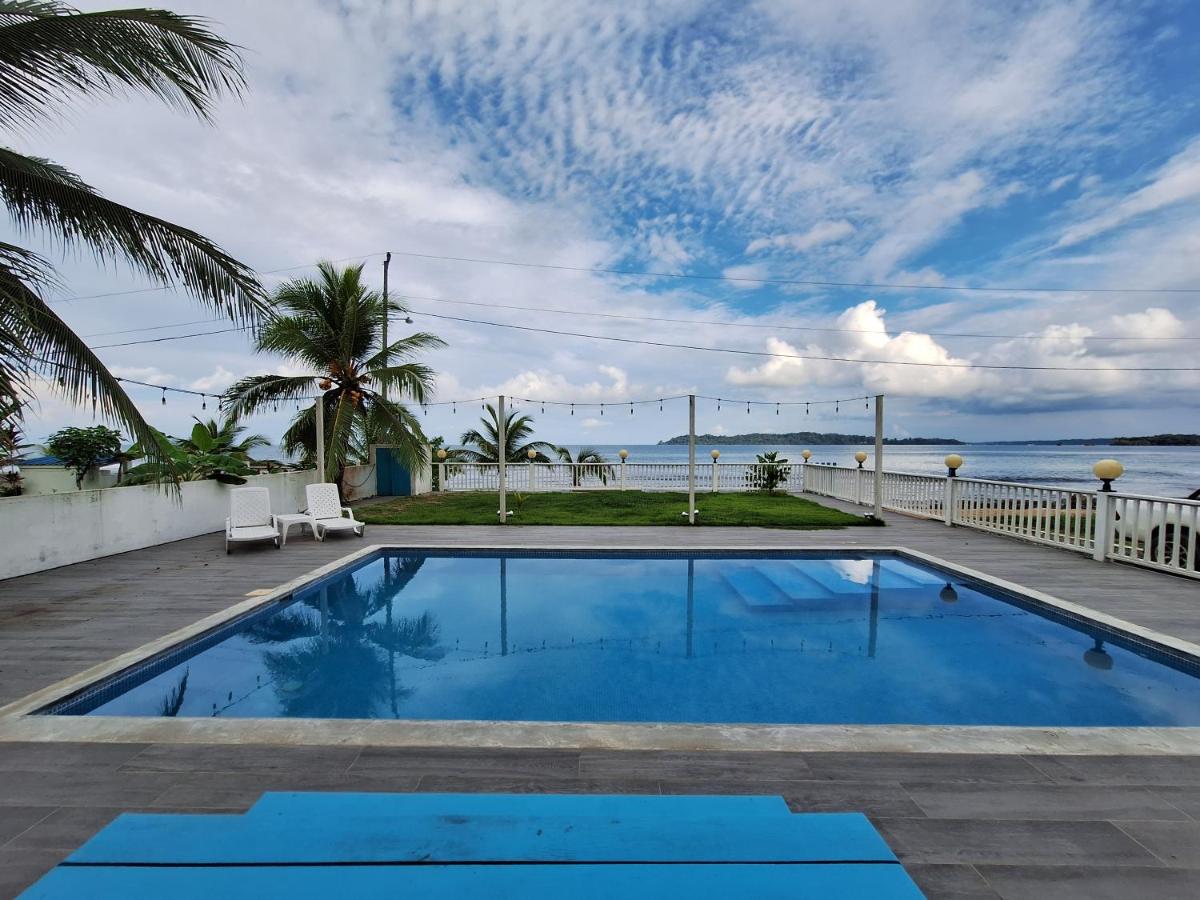 Paunch Beach Retreat - Bed and Breakfast
