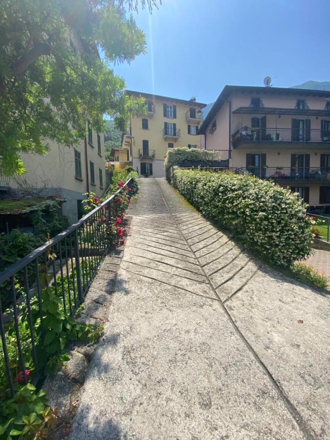 Peonia Apartment - appartamento vista lago - Bed and Breakfast