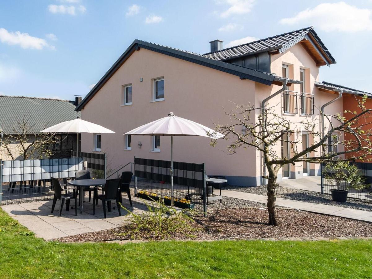 B&B Ellscheid - Lovely modern apartment with private terrace - Bed and Breakfast Ellscheid