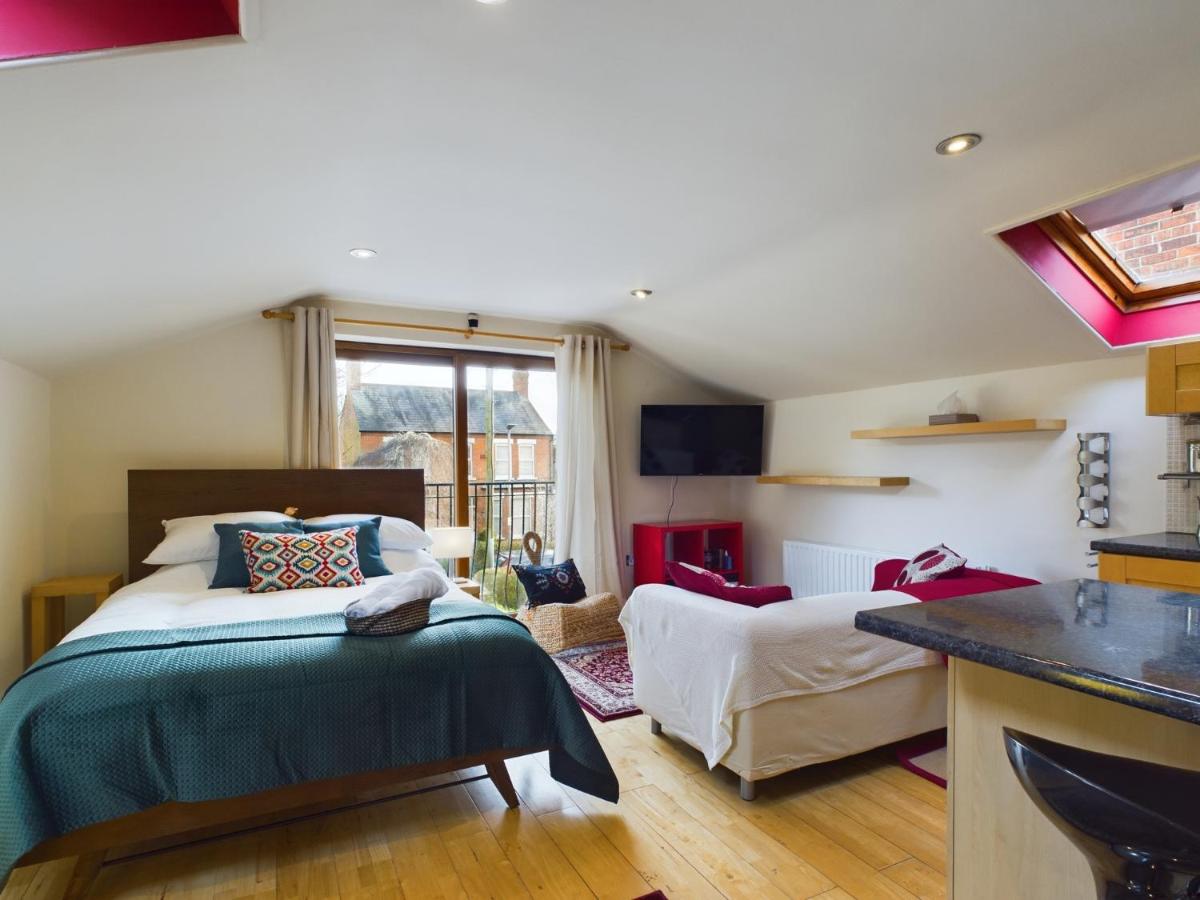 B&B Belfast - Gatelodge Studio, Ballyhackamore - Bed and Breakfast Belfast