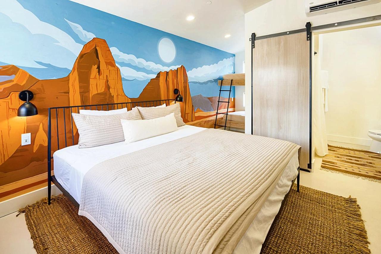 B&B Moab - Downtown Kokopelli West #10 - Newly Remodeled Stylish Studio - Bed and Breakfast Moab