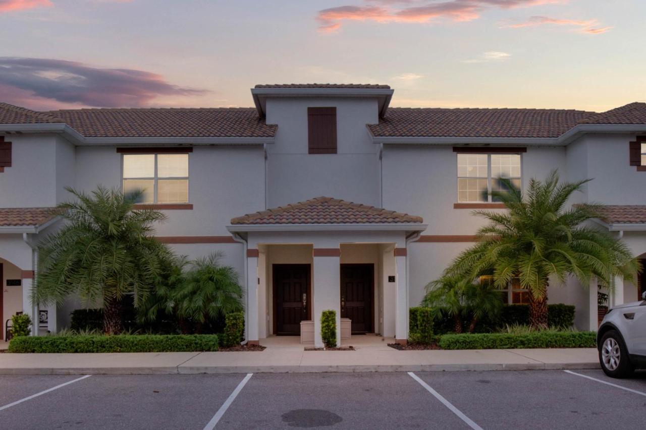 4 Bedrooms 3 Bathrooms Storey Lake 3150 Pp - Bed and Breakfast Orlando