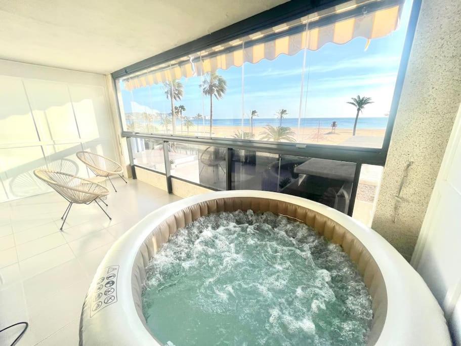 Apt.GlassTerrace,jacuzzi,1a lineaSea,Piscina. - B&B Cullera