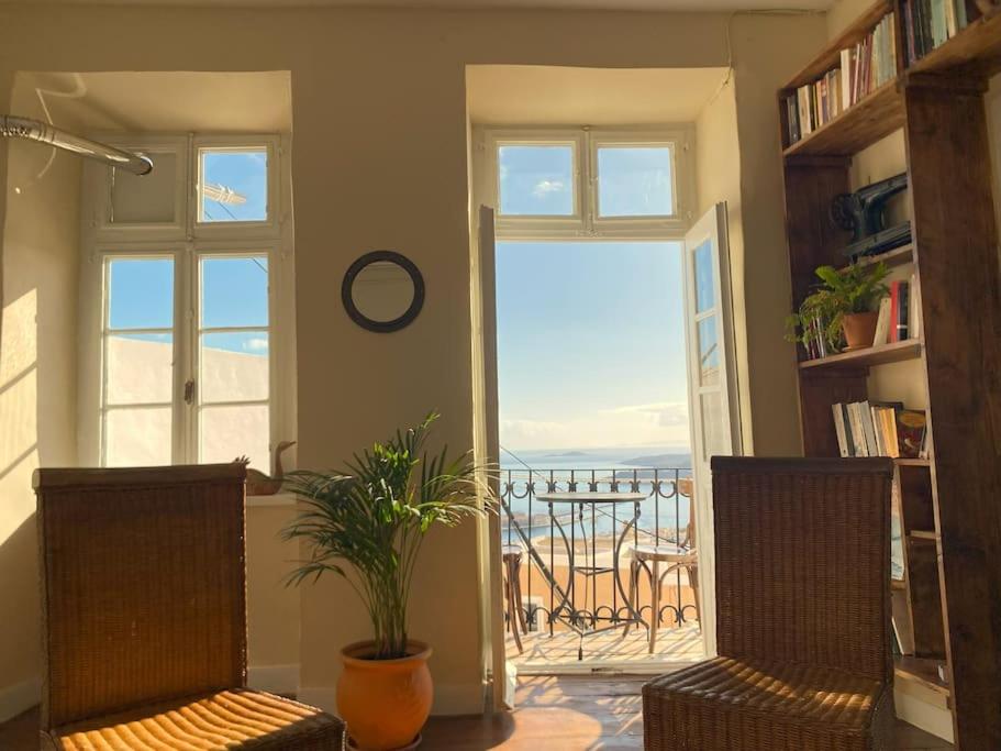 B&B Áno Sýros - Jasmine Sea View Apartment with Blooming Patio - Bed and Breakfast Áno Sýros