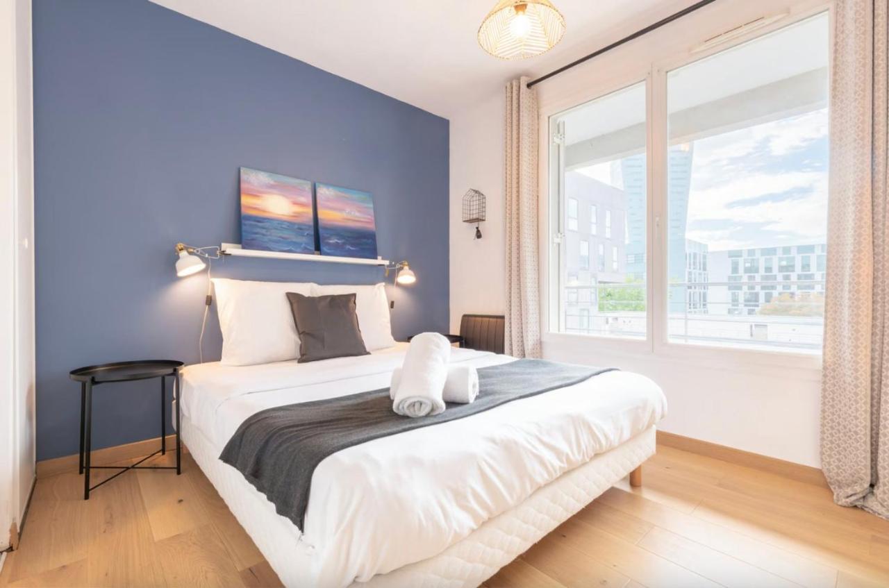 Beautiful apartment equipped near train parking - B&B