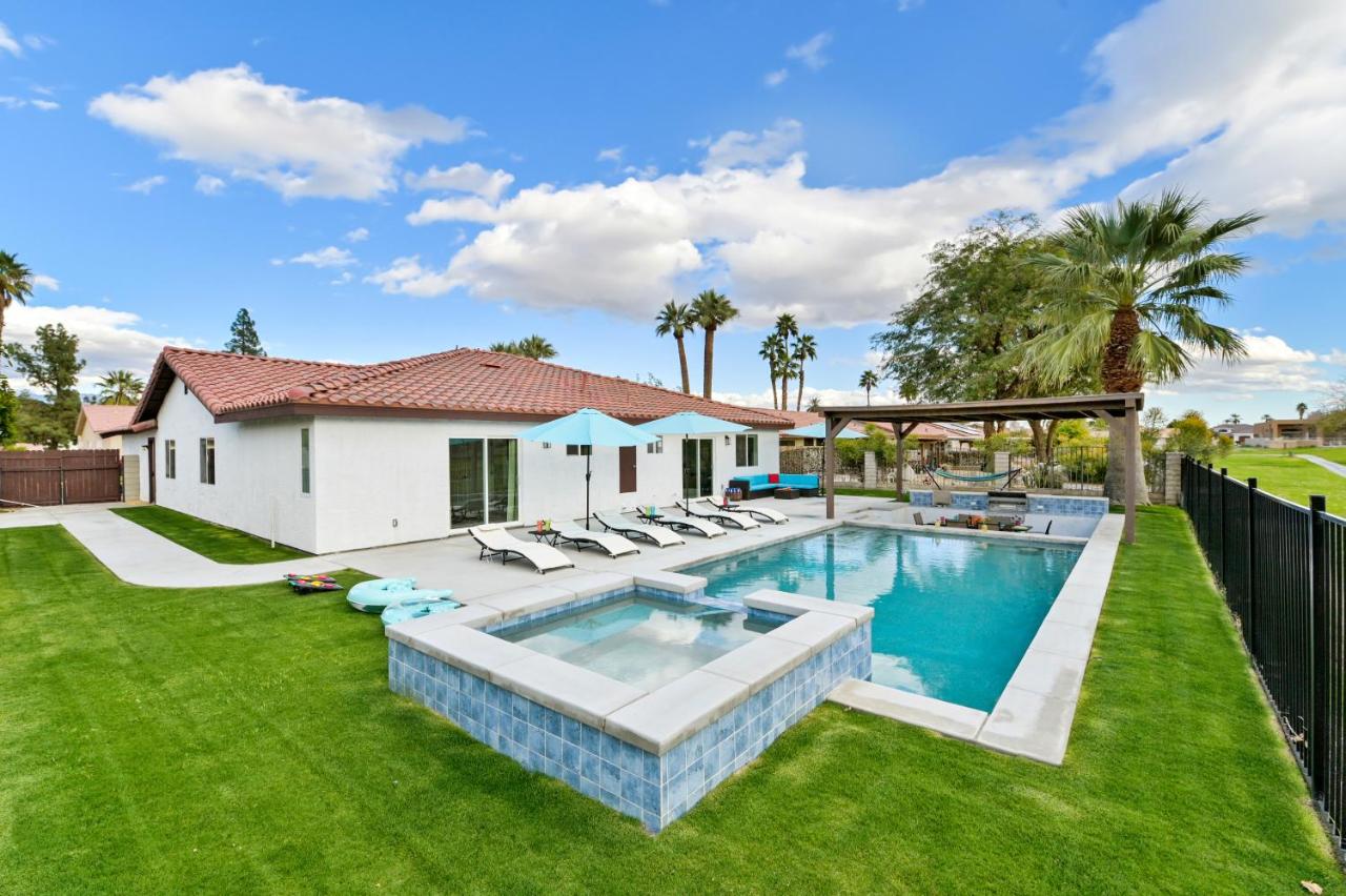 Your Stylish Getaway to Desert Fun and Relaxation - B&B Indio