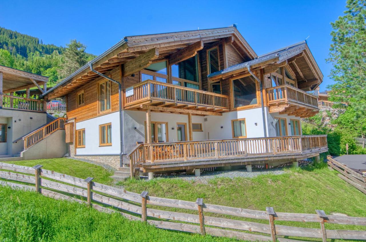Chalet Schmitten - by Alpen Apartments - B&B