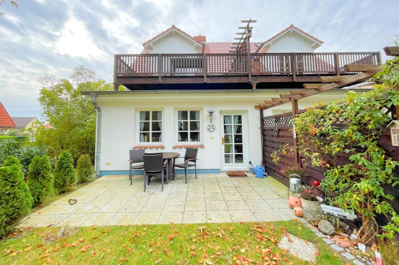 Blau-Weiss Goethestrasse 1 Ferienwohnung 2 - B&B Kölpinsee