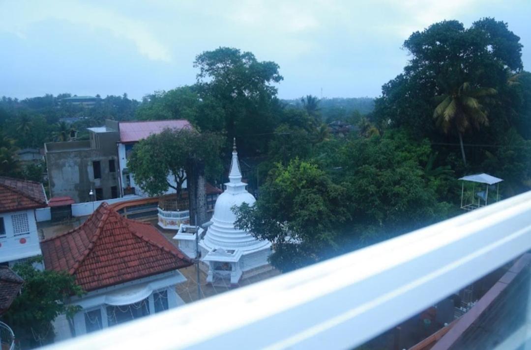Temple View Panadura - B&B