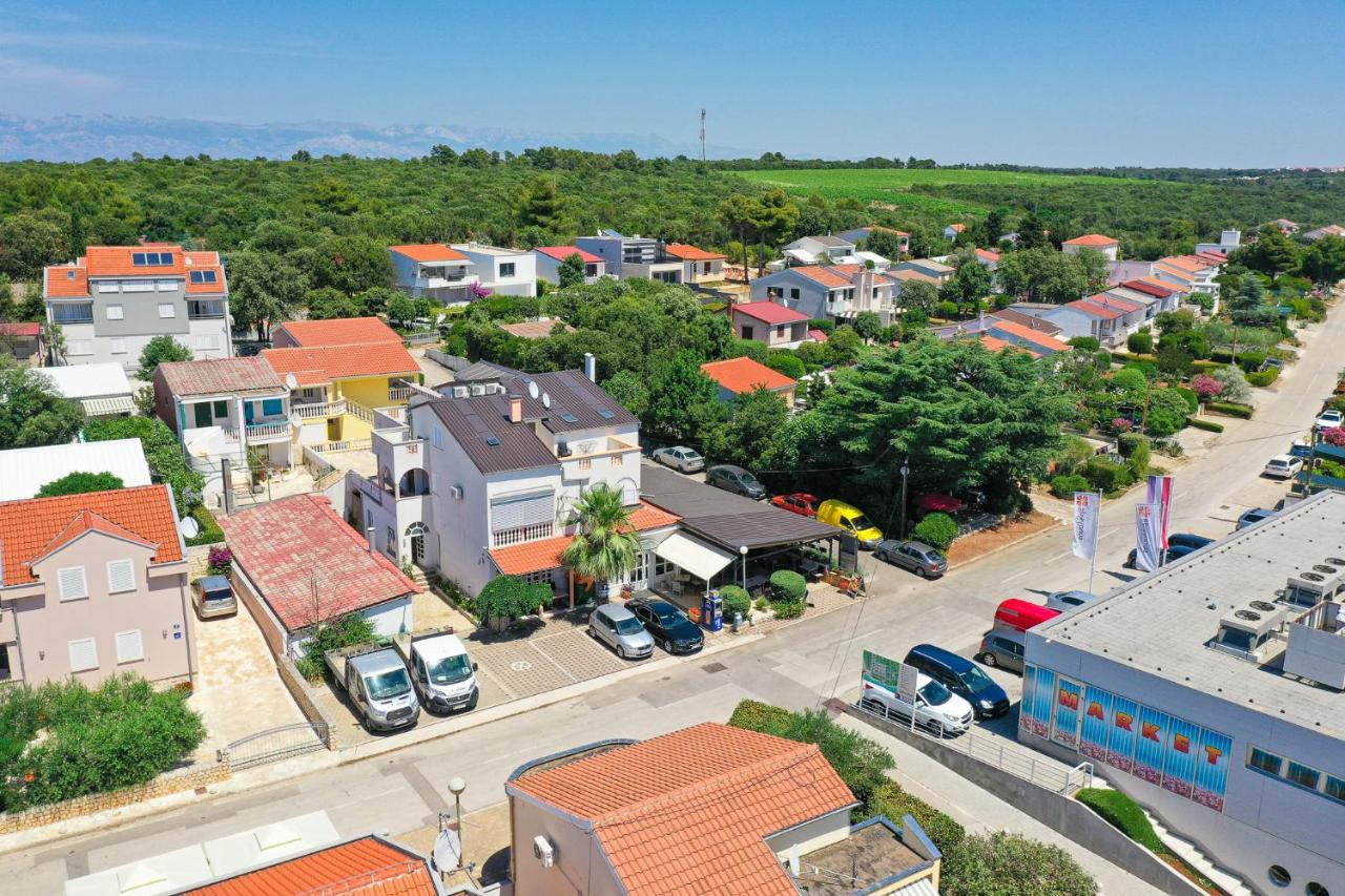Appartamento con 2 Camere da Letto e Vista Mare