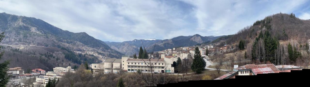 Panorama Guest House - B&B Smolyan