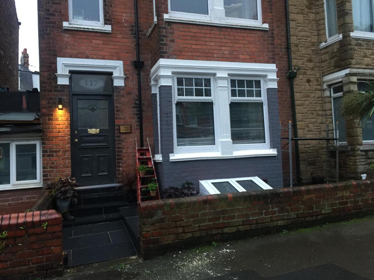 Vere House, Apartment 1, spacious & great location - Bed and Breakfast