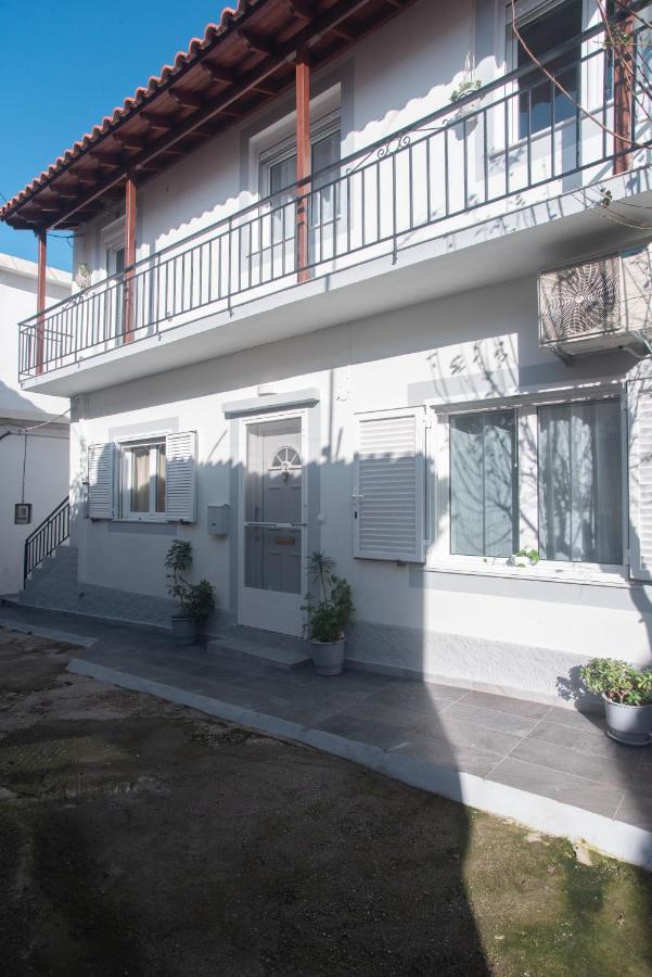 Alonaki home - B&B