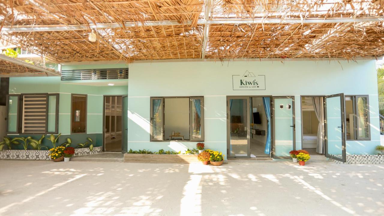 Kiwi's Homestay & Cafe - B&B