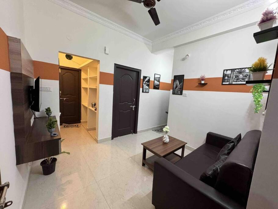 B&B Kondāpur - Amber - Cozy Studio near AIG Hospital - Bed and Breakfast Kondāpur