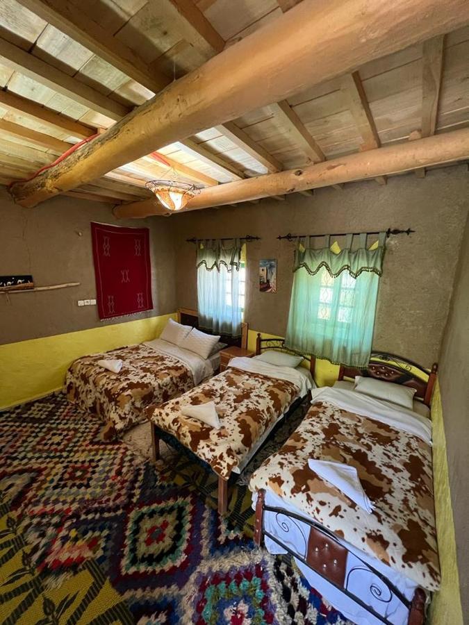 Habitación Triple con vistas a la montaña