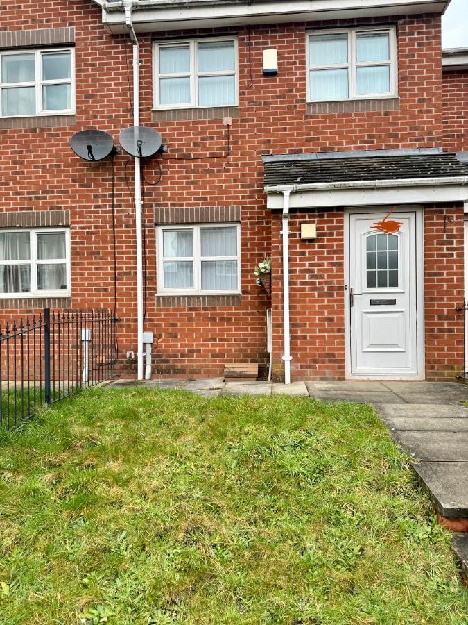 Home Sleeps5-Netflix-parking-near City Centre-Etihad-Coop Live - Bed and Breakfast