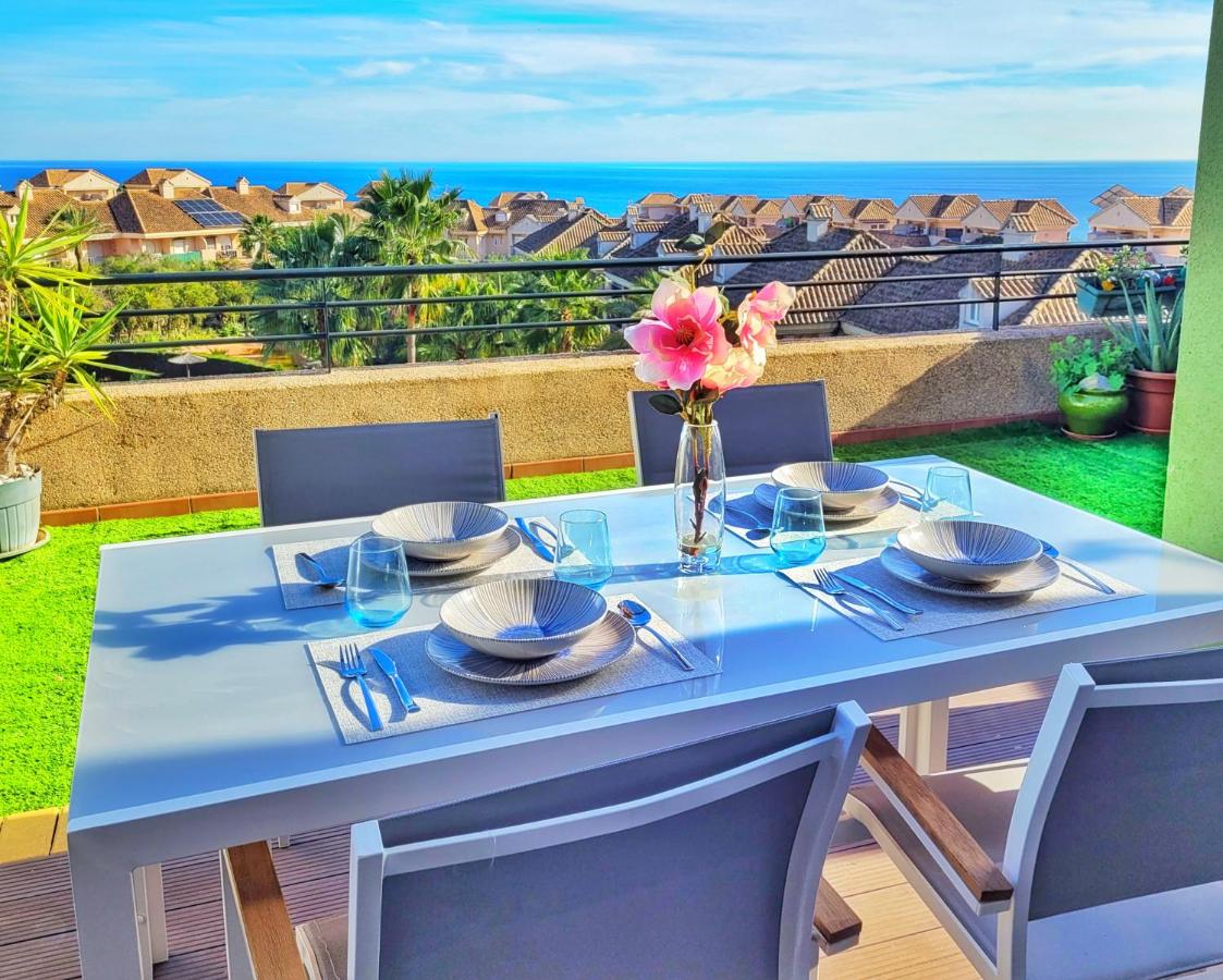 B&B Alcaidesa - Alcaidesa, luxury apartment with sea views - Bed and Breakfast Alcaidesa