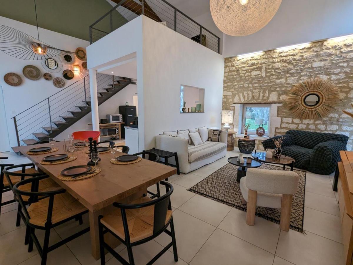 Maison de Charme Moderne avec Jardin, Terrasse et Fibre - Saint-Yrieix-sur-Charente - FR-1-653-250 - B&B