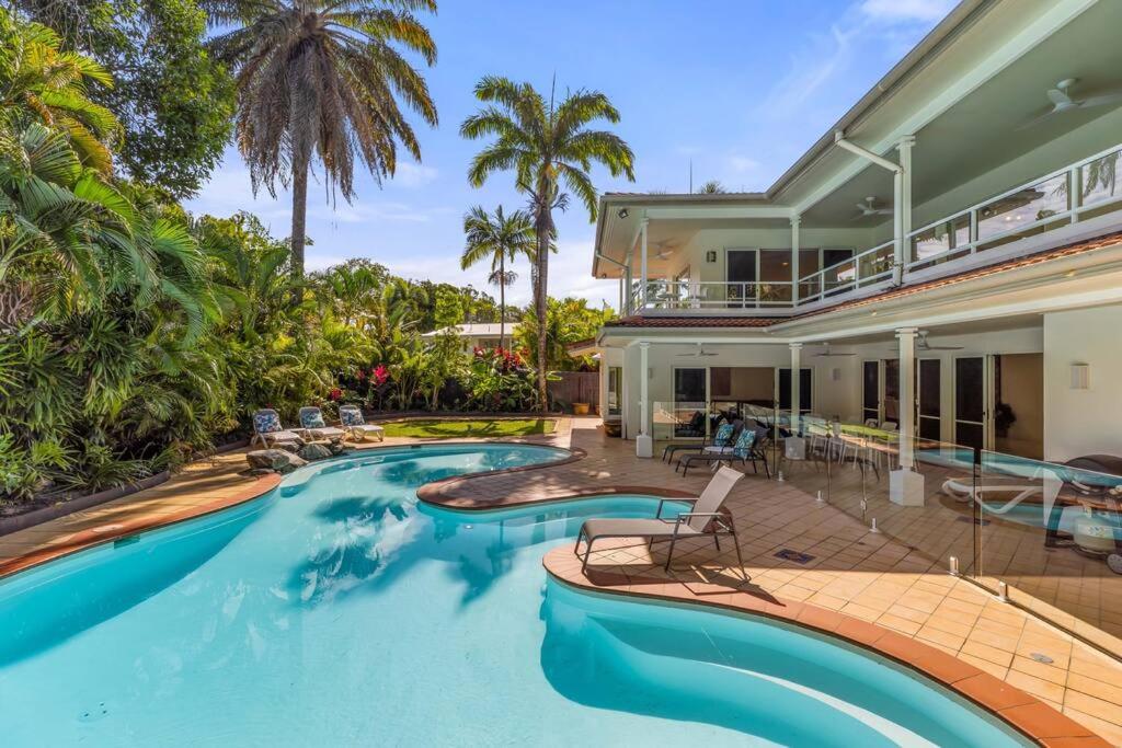 17 Solander Blvd - Beachside home sleeps 14 guests - Ferienwohnung Port Douglas