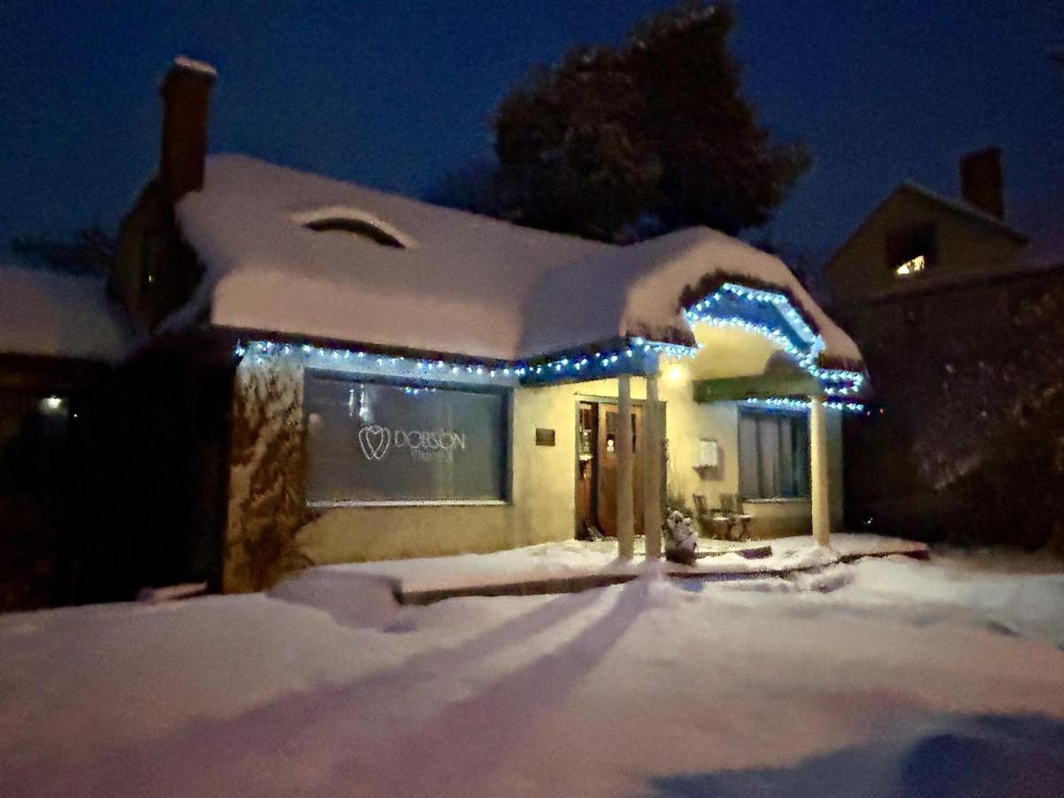 Mistiso's Place Vacation Rentals - B&B Nelson