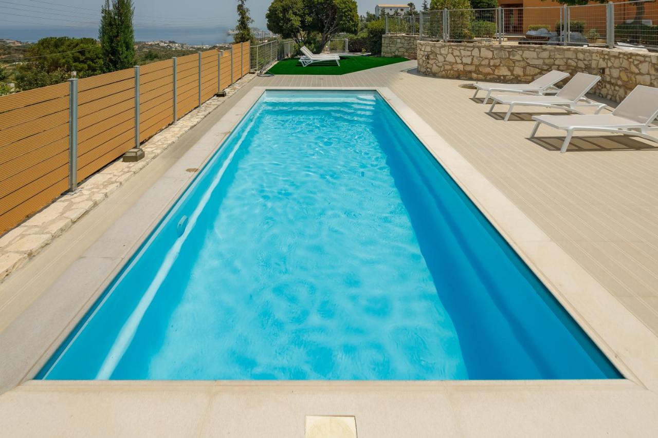Villa Nefeli with private pool - Bed and Breakfast Agía Pelagía