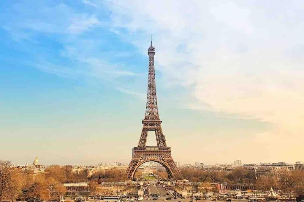 Brand new flat Eiffel Tower - Bed and Breakfast
