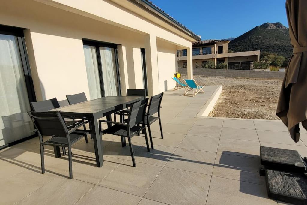 Villa Lozari Loc - B&B