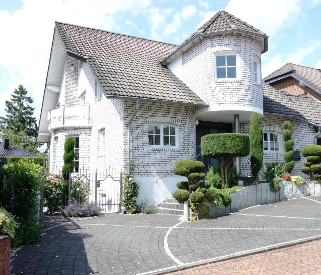 FEWO EMMA - Bed and Breakfast