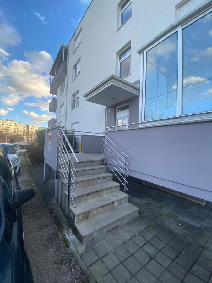 Studio Apartman Ana - Chambres d’hôtes