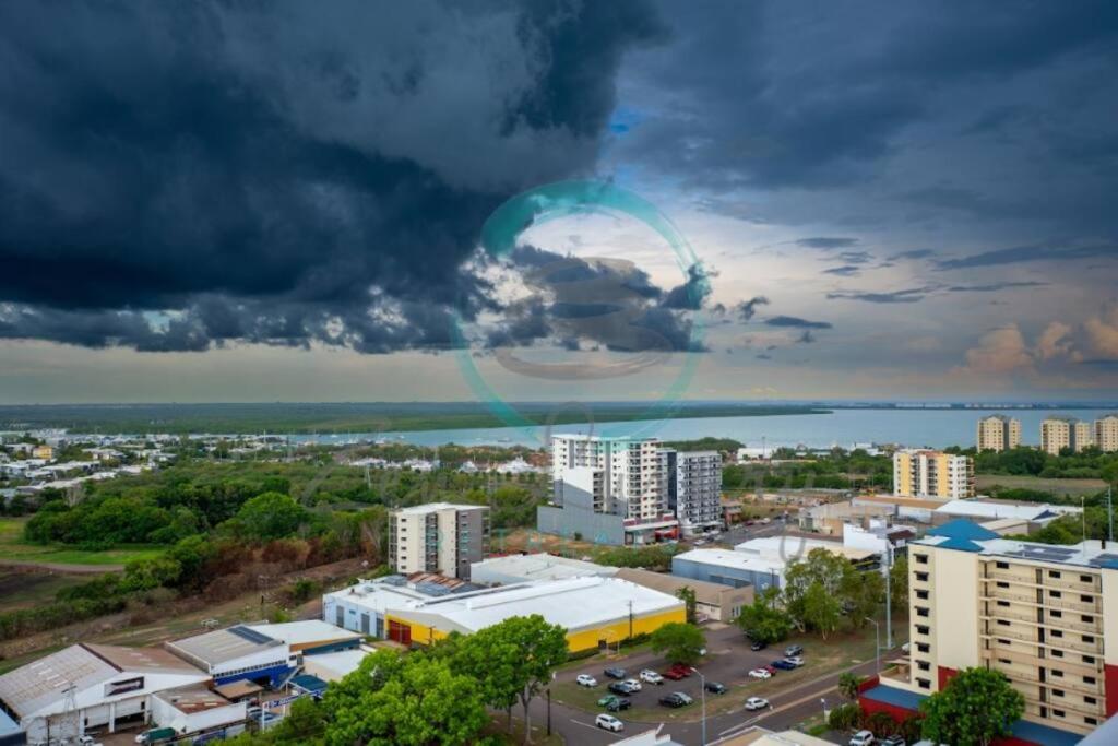 ZEN Pinnacle Penthouse (2) 3-BR Panoramic Retreat - Bed and Breakfast Darwin