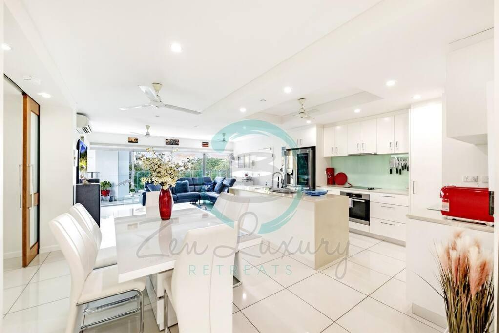ZEN Tree Blossom: 3-BR Luxury Apt Near Waterfront - Chambres d’hôtes