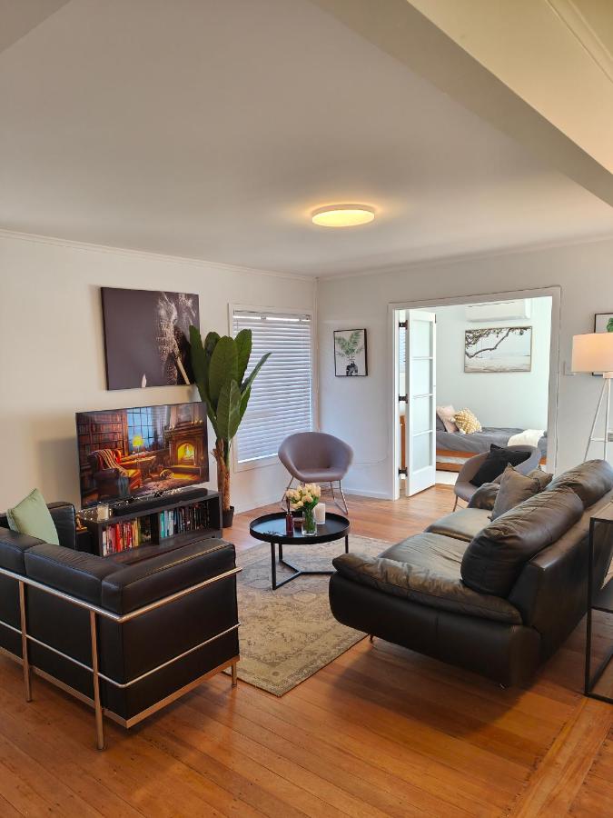 Beautiful haven near airport! - Chambres d’hôtes
