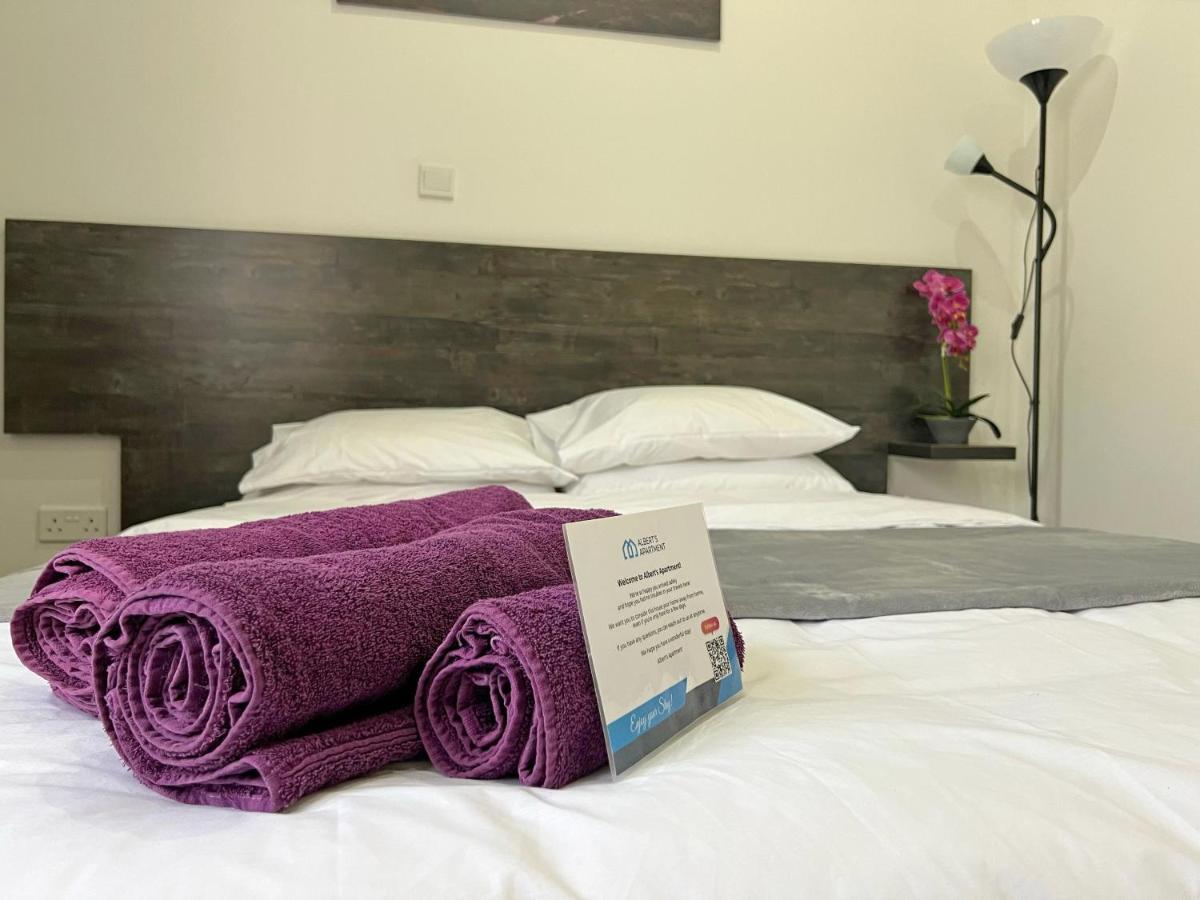 B&B Larnaca - Apollo Rooms by Albert's Apartment - Bed and Breakfast Larnaca