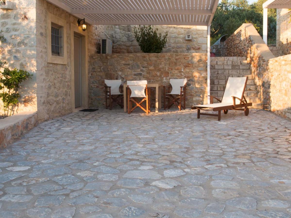 Poliana Estate Studios - B&B