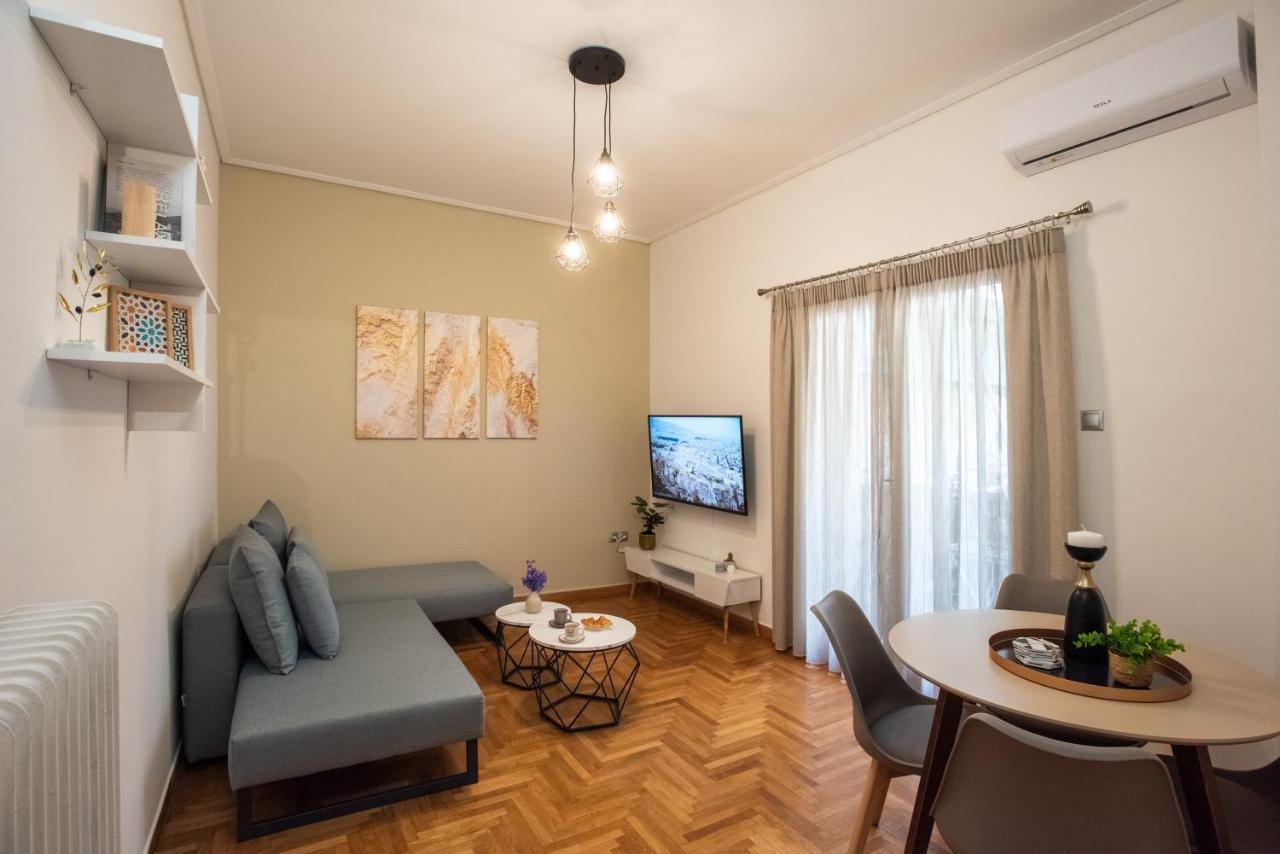 Relax Apartment Under Acropolis - B&B Atene
