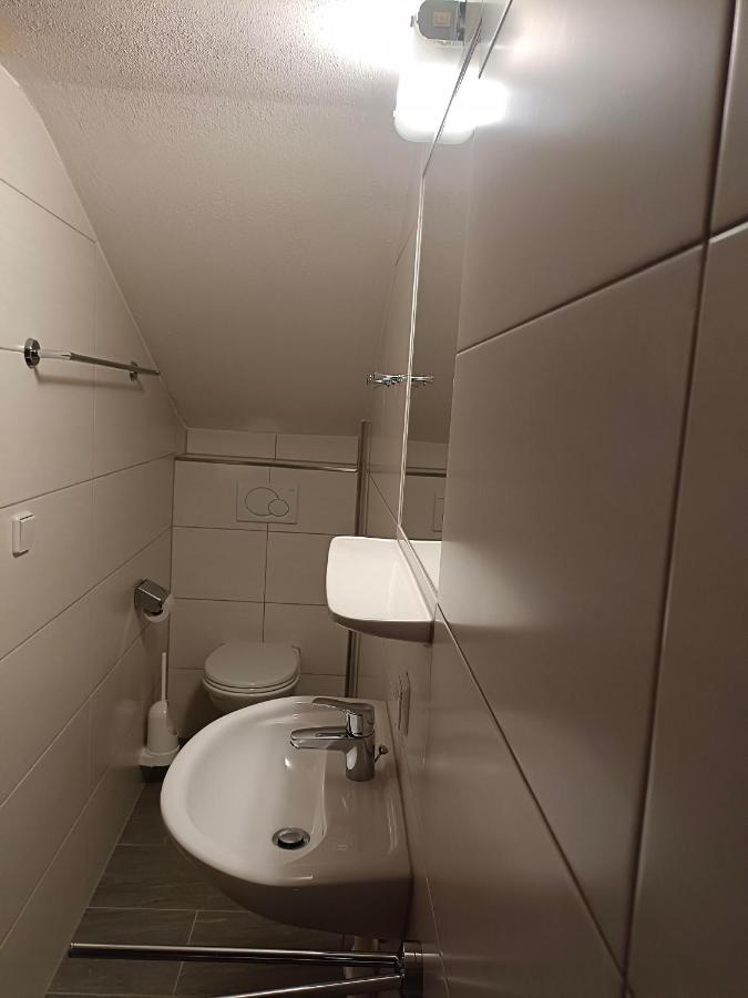 Three-Bedroom Apartment with Shower