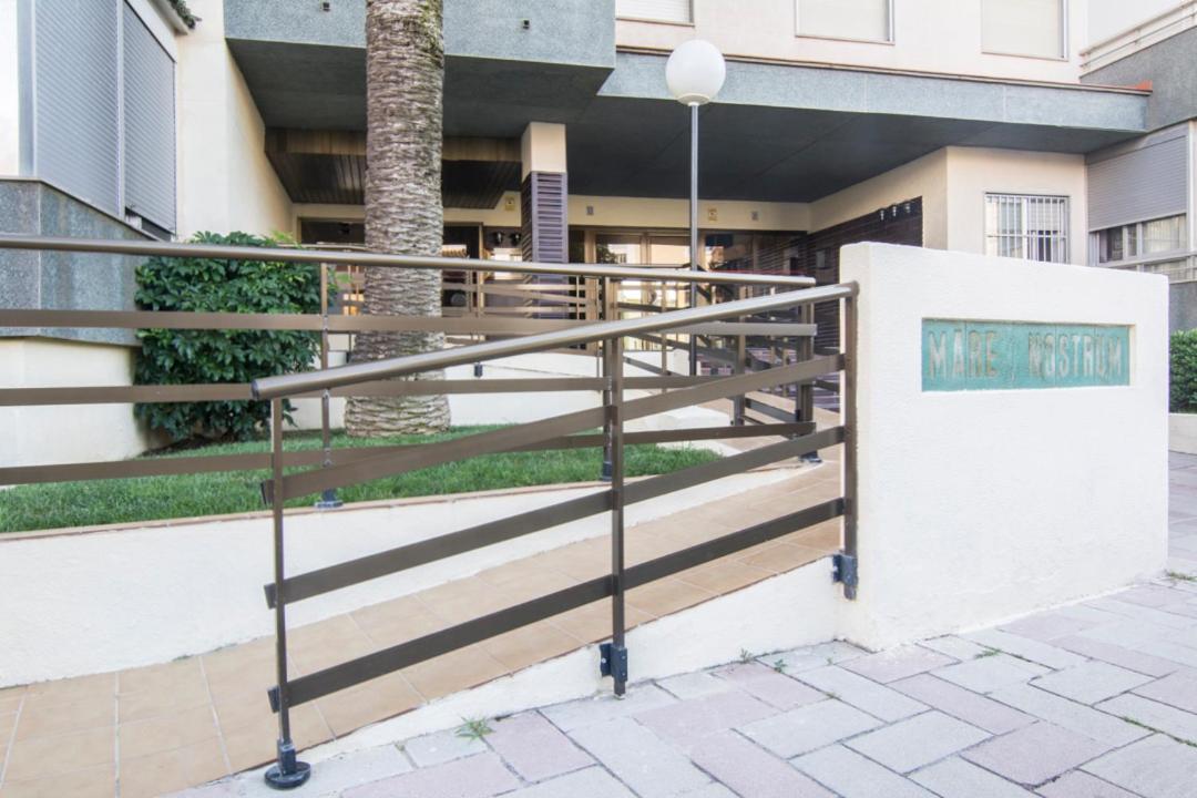 Bright Apartment Steps Away from the Beach - Bed and Breakfast