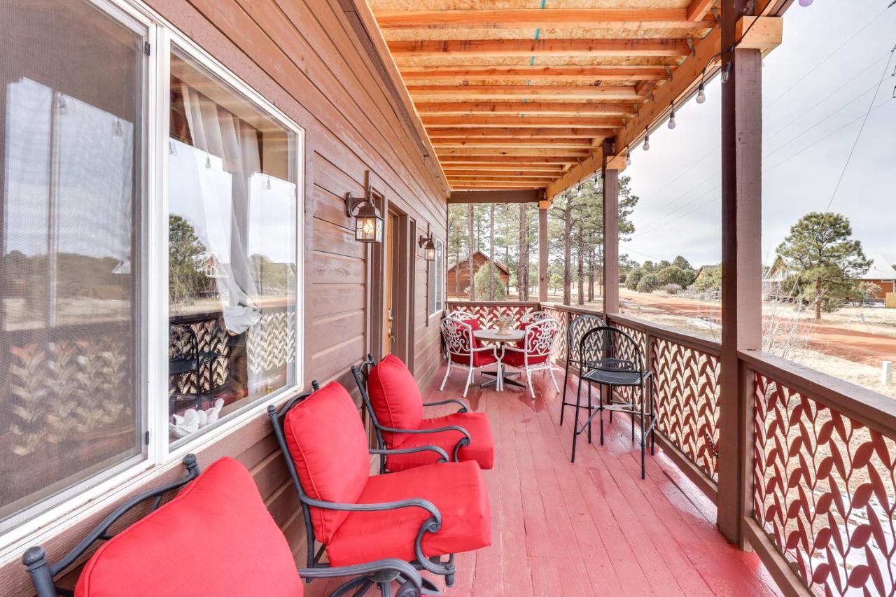 Deck and Grill Serene Nature Escape in Overgaard - B&B Heber-Overgaard