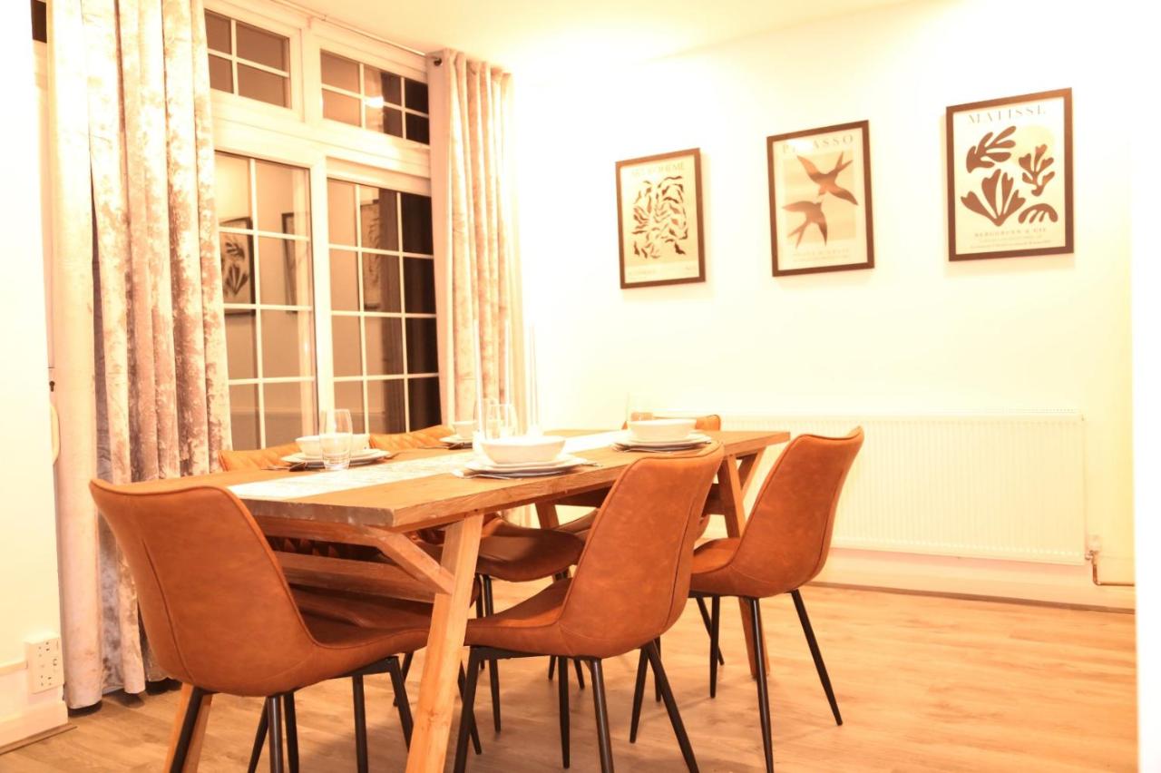 B&B Hendon - Star London Golders Rise Luxury 4-Bed Oasis with Garden - Bed and Breakfast Hendon