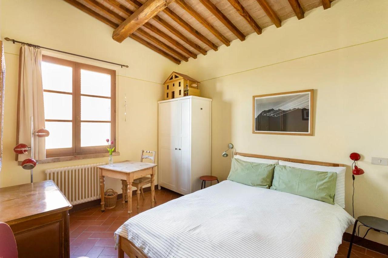 B&B Grotti - Cozy room at Podere Noceto - Bed and Breakfast Grotti