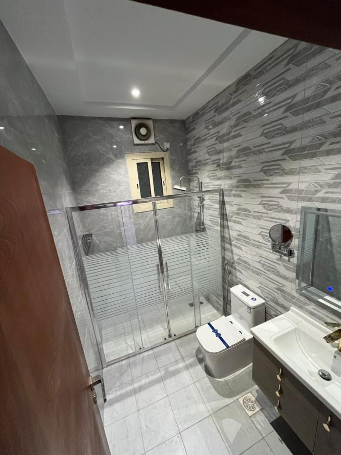 شقة فندقية راقيه ثلاث غرف نوم - B&B Jedda