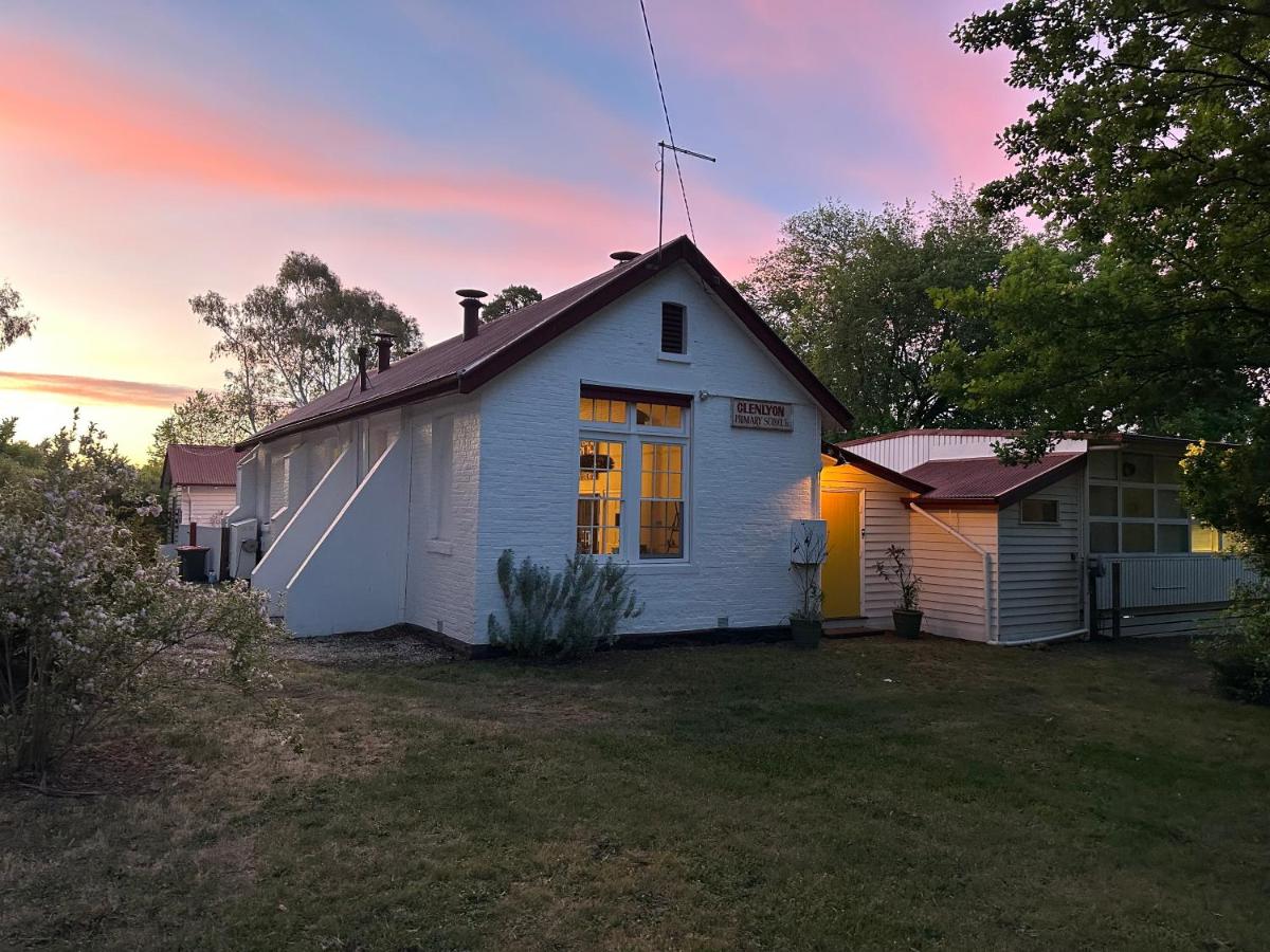 B&B Glenlyon - The Old Glenlyon School - Bed and Breakfast Glenlyon