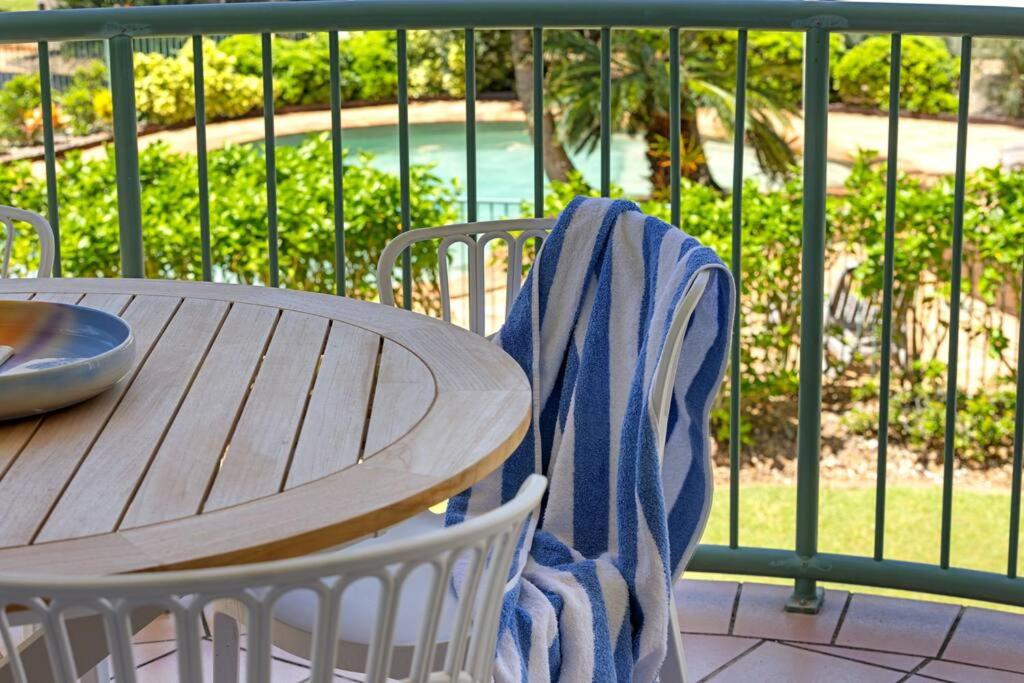 B&B Buddina - Luxury on the Beach Surfside Resort -Sunshine Coast - Bed and Breakfast Buddina