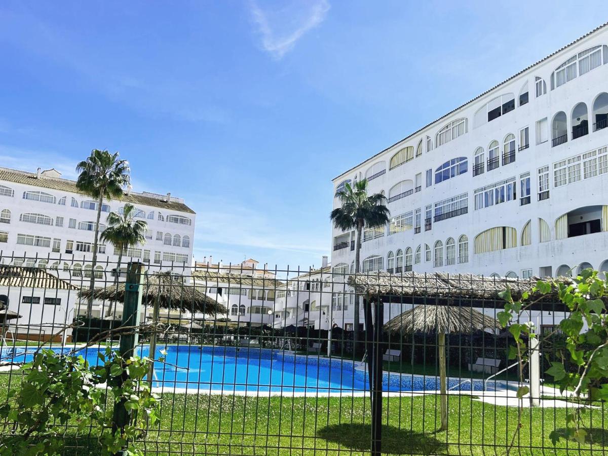 LIFE APARTMENTS EL PORTIL - Ferienwohnung