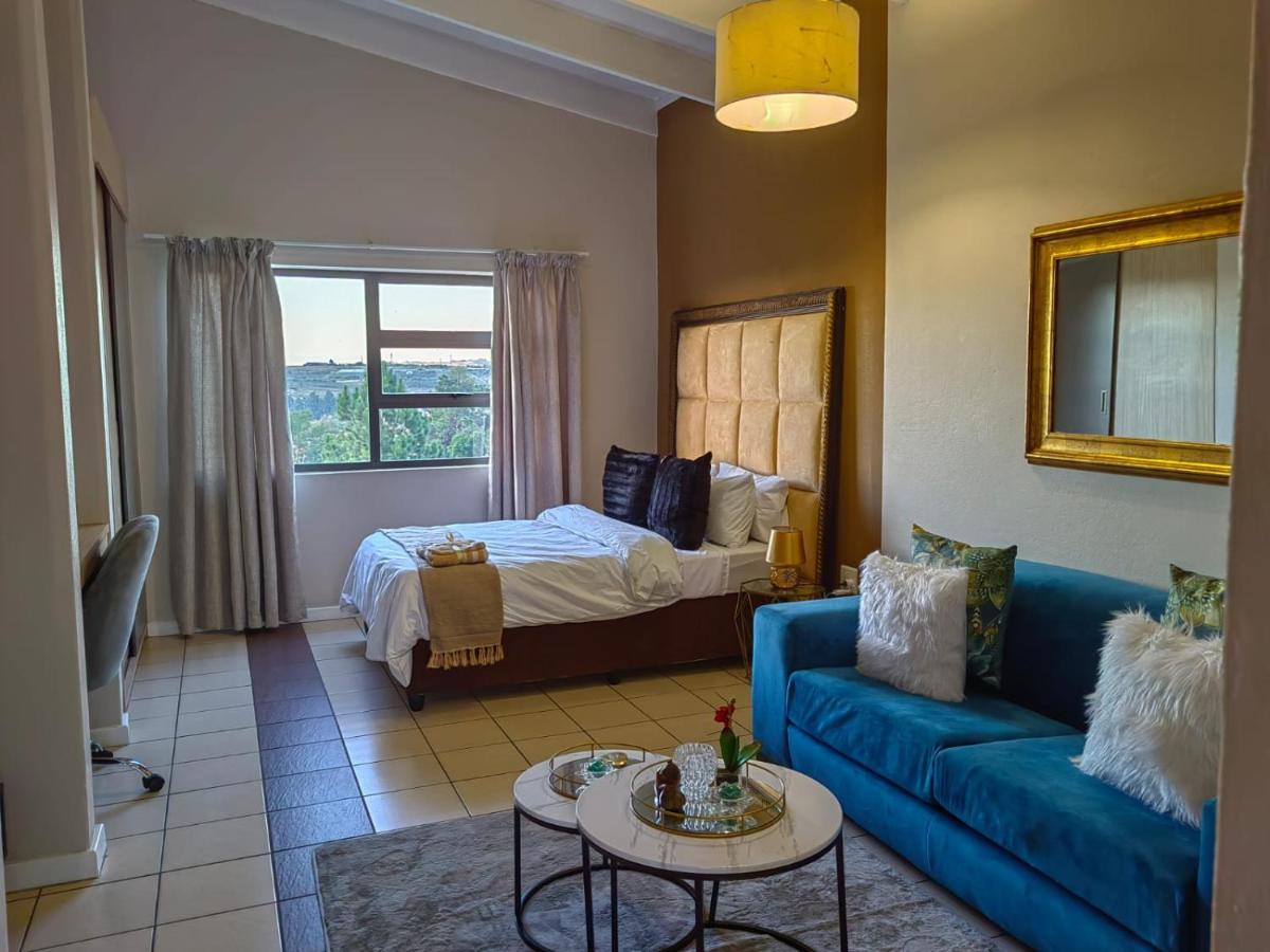 Tranquility facing Steyn City - B&B