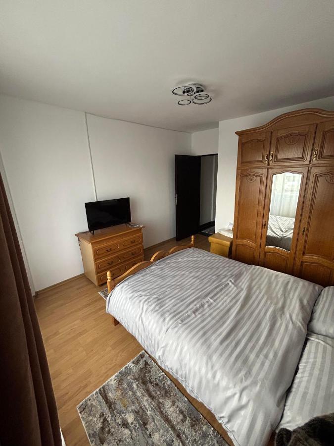Apartament de 3 camere zona Obcini - B&B Suceava