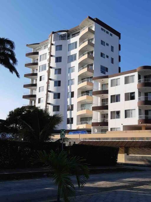 Hermoso departamento, excelente vista al mar - B&B Tonsupa