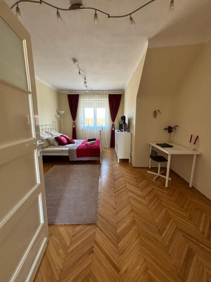 Downtown Hideaway Apartman - B&B Budapest