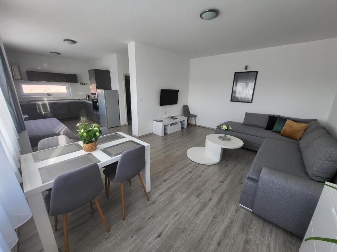 Apartmán Gabriela - Bed and Breakfast